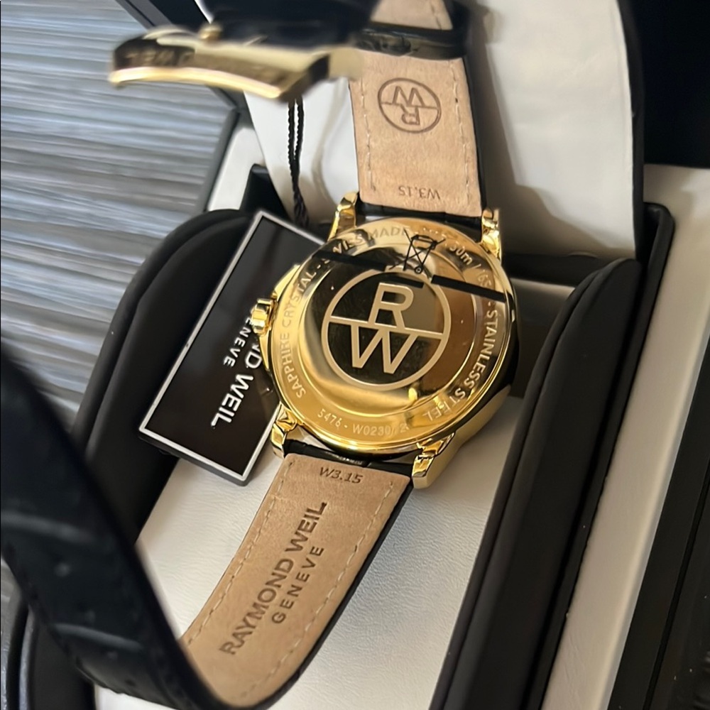 Raymond Weil Gold and Black Classic Watch - Picture 6 of 9
